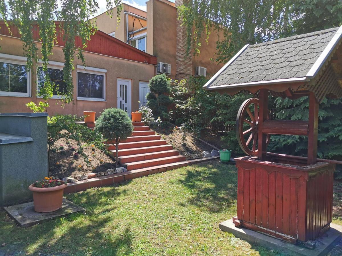 Frank Vendeghaz Hotel Veszpramvarsany Eksteriør billede